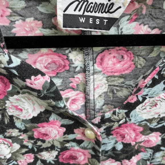 vintage floral romper scalloped neck pearl button size 8 summer playsuit - Picture 16 of 16